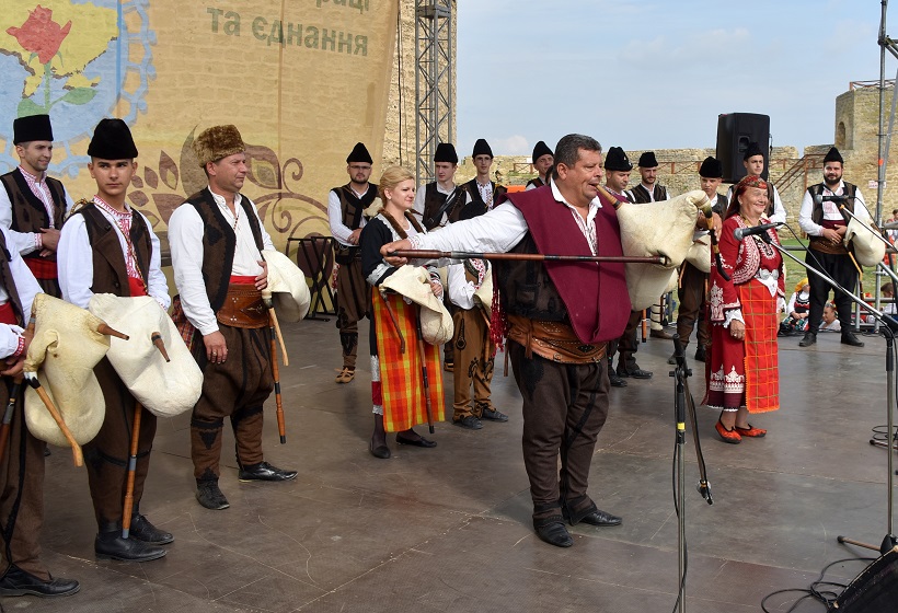 Българи без България