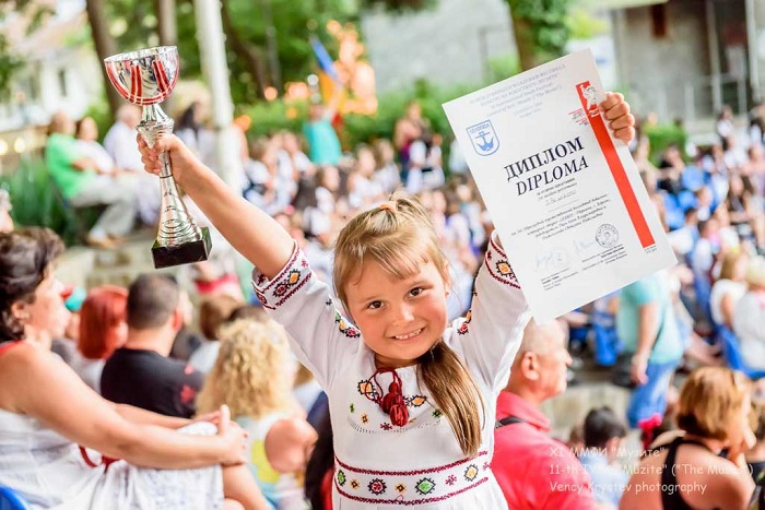 Калиопа, Евтерпа и Ерато призовават перото ви