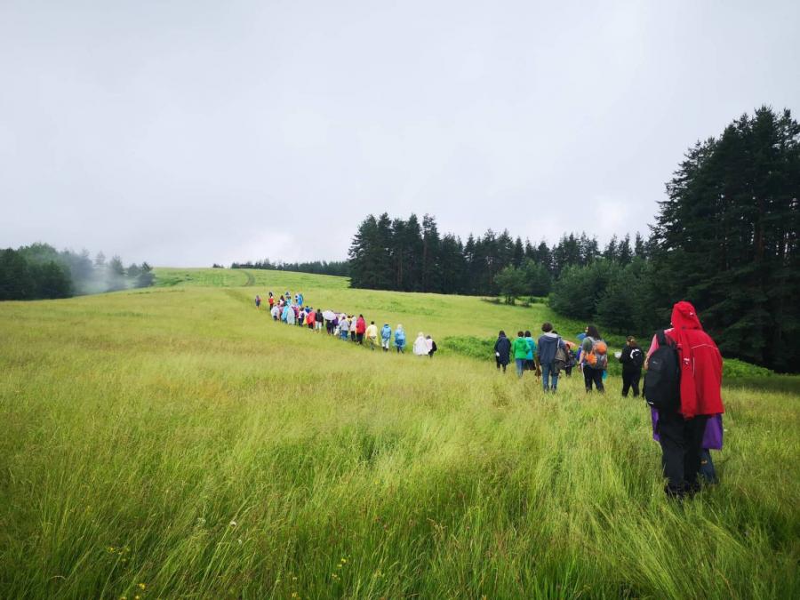 Празник на безусловната любов в Априлци ще ни завихри в паневритмия и радост