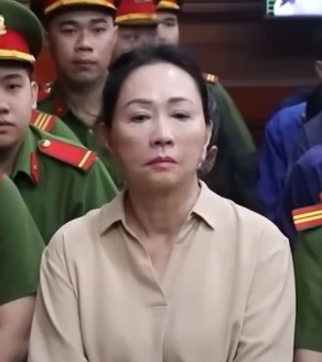 Виетнамка присвои 44 млрд. долара от банка, осъдиха я на смърт