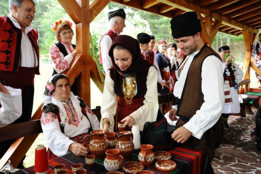 Съживяване на българската традиционна сватба (ВИДЕО)