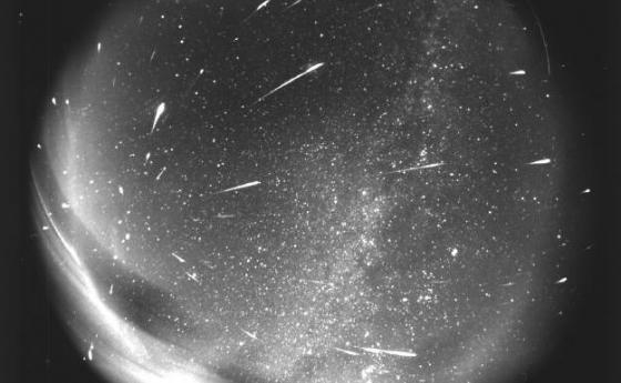 Откриха извънземен протеин в метеорит