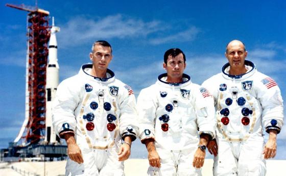 Аполо 10: Контакт с извънземни или бъг в системата?