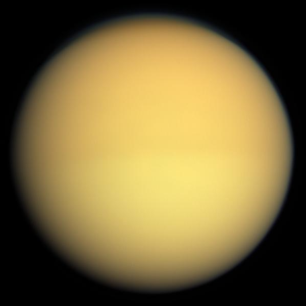 Плоските петна на Титан може да са пресъхнали древни езера