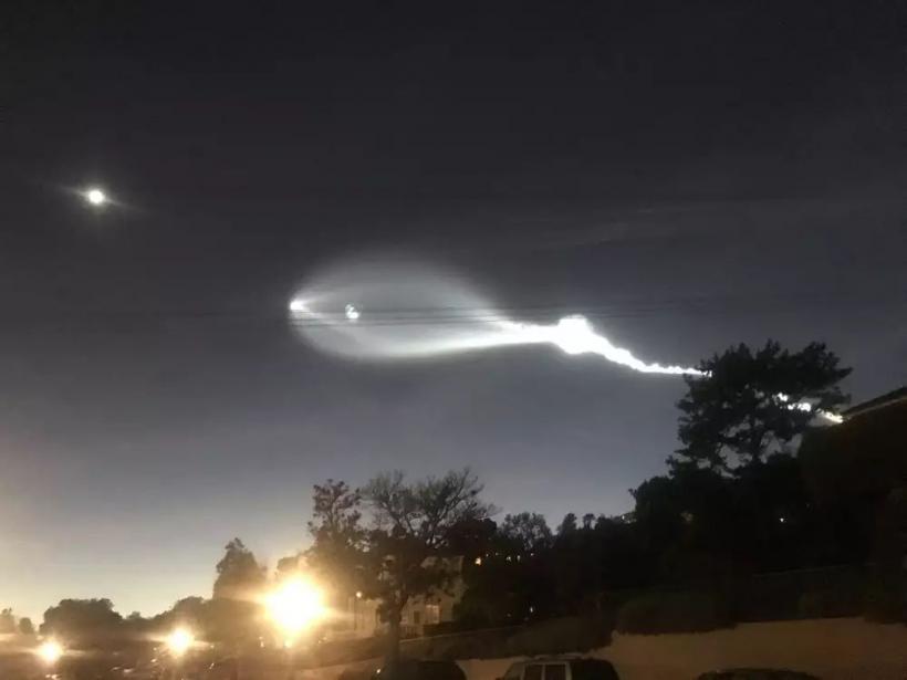 Изстрелването на Falcon 9 на 22 декември, 2017. Снимка: Toy135/Wikimedia Commons