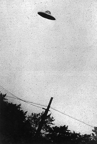Предполагаема летяща чиния над Пасаик, Ню Джърси, 1952 г., снимка: Wikimedia.org